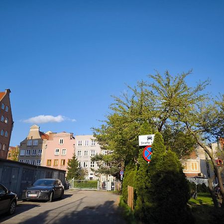 Central Apartments Fishmarkt & Parking グダニスク エクステリア 写真